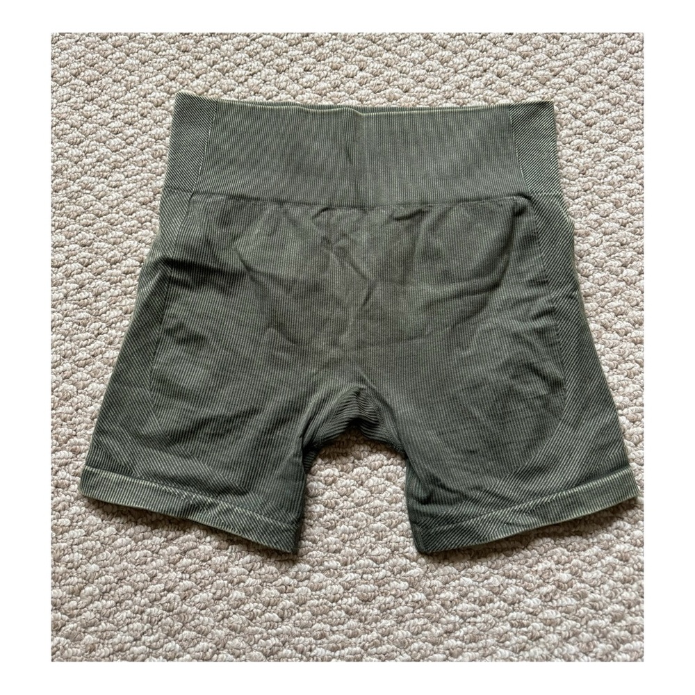 Women’s biker shorts.